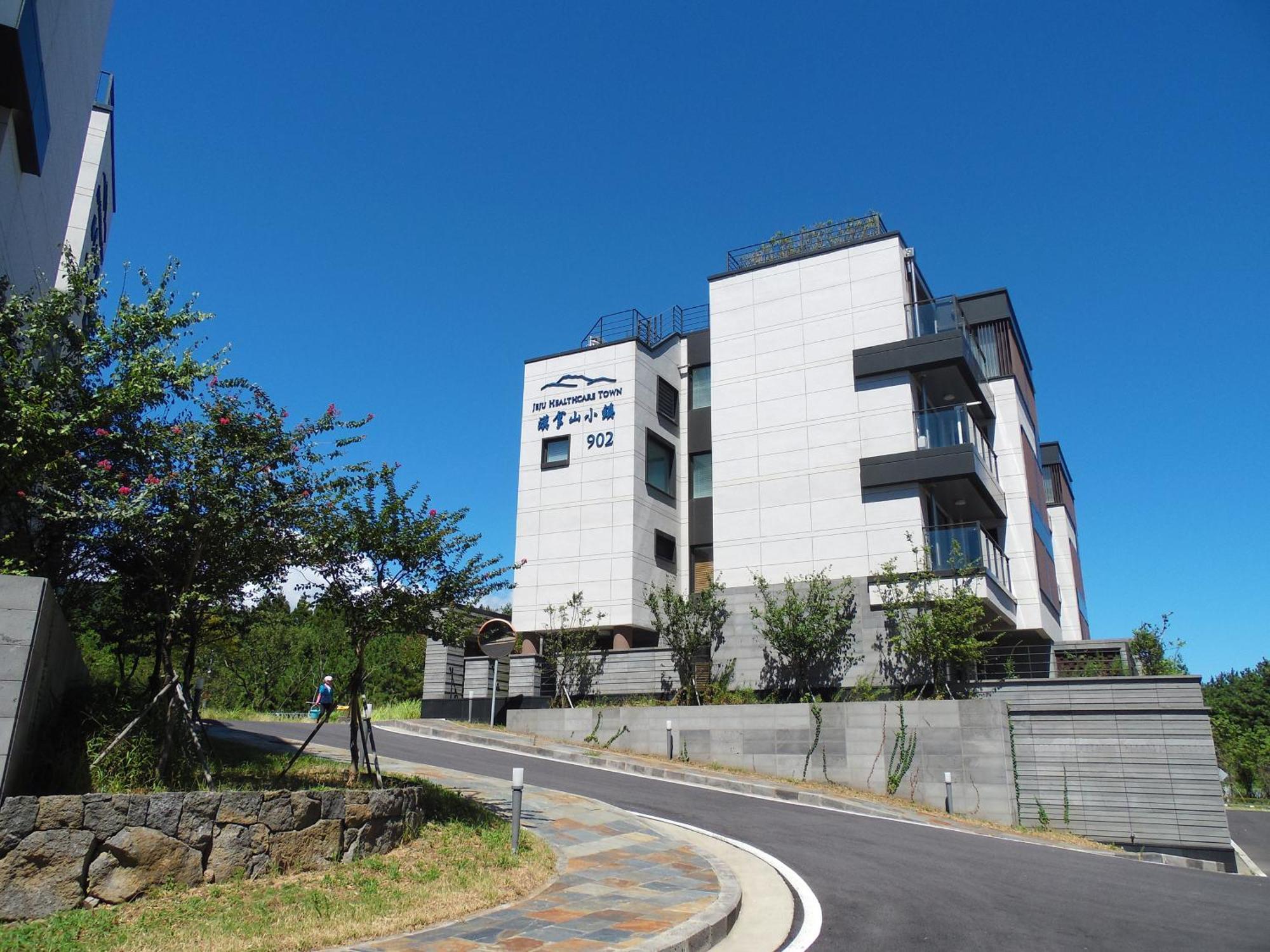 Healthcare Town Resort Seogwipo-stad Buitenkant foto